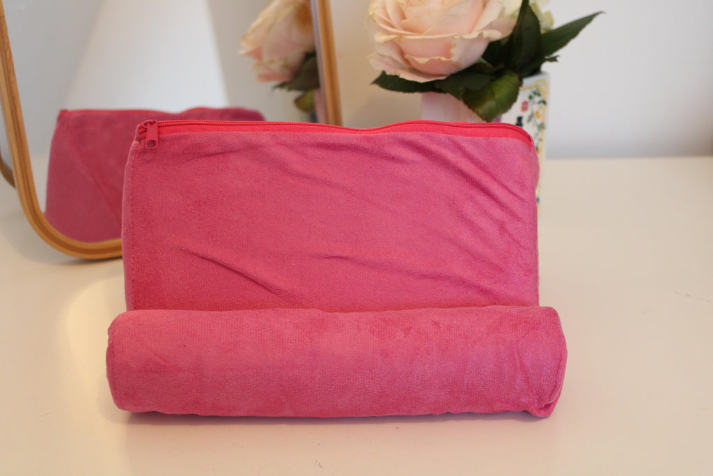 Support coussin livre et liseuse